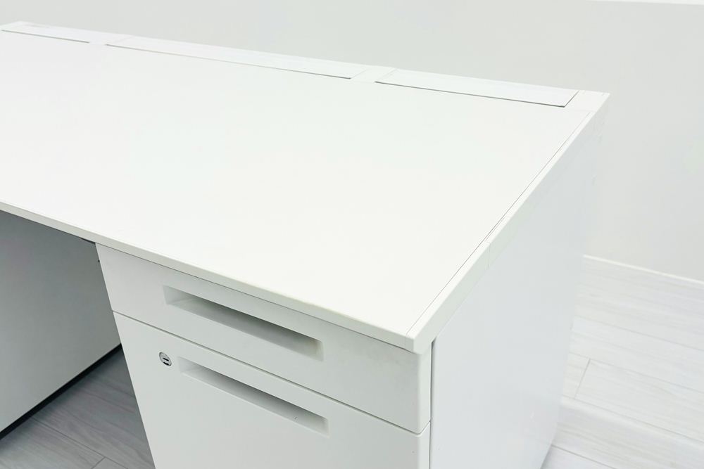 【4台セット】 コクヨ is 中古 両袖デスク 両袖机 中古事務机 中古オフィス家具 ホワイト 1400/650/720の画像