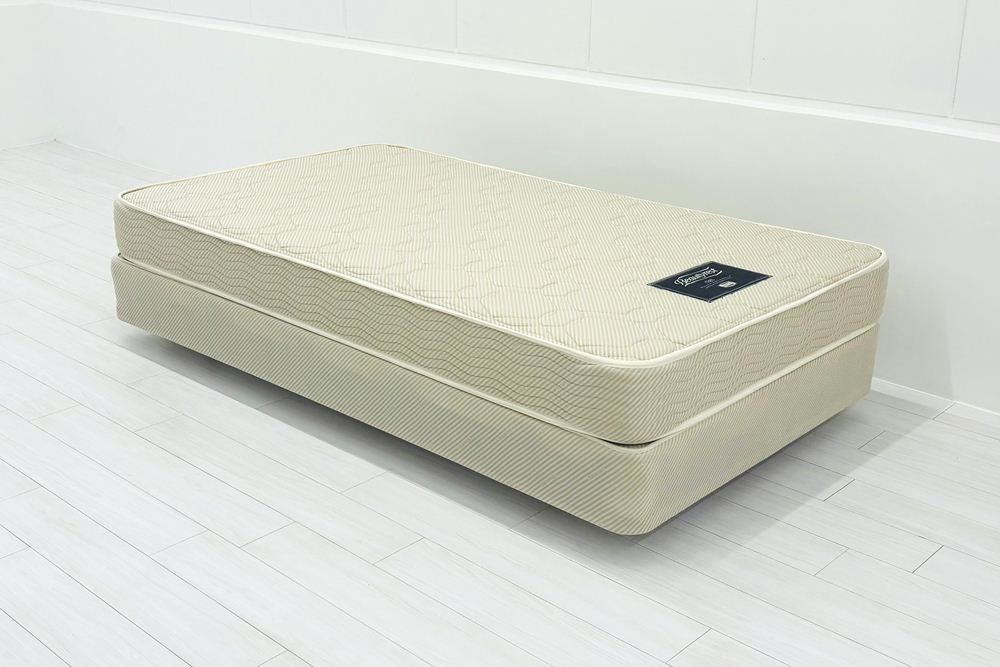 シモンズ ベッド 中古 展示品 幅1100mm SIMMONS ビューティーレスト シングル 中古オフィス家具 1100/1950/460の画像