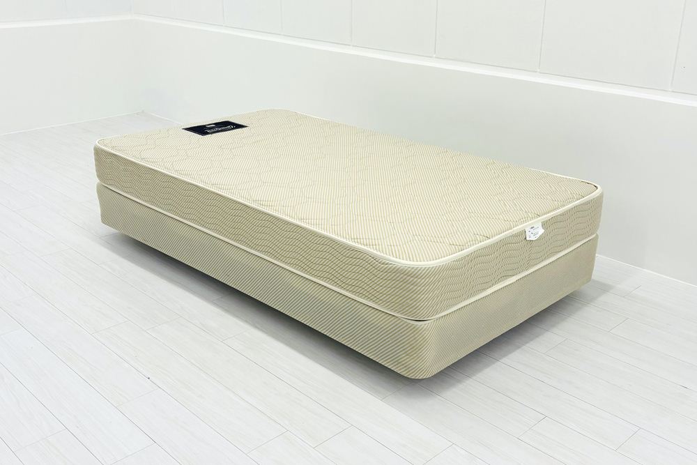 【土浦市倉庫引き取り限定】 土曜日引取可 シモンズ ベッド 中古 展示品 幅1100mm SIMMONS ビューティーレスト シングル 中古オフィス家具 1100/1950/460の画像