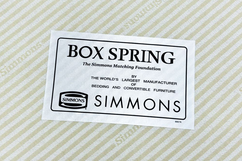 【土浦市倉庫引き取り限定】 土曜日引取可 シモンズ ベッド 中古 展示品 幅1100mm SIMMONS ビューティーレスト シングル 中古オフィス家具 1100/1950/460の画像