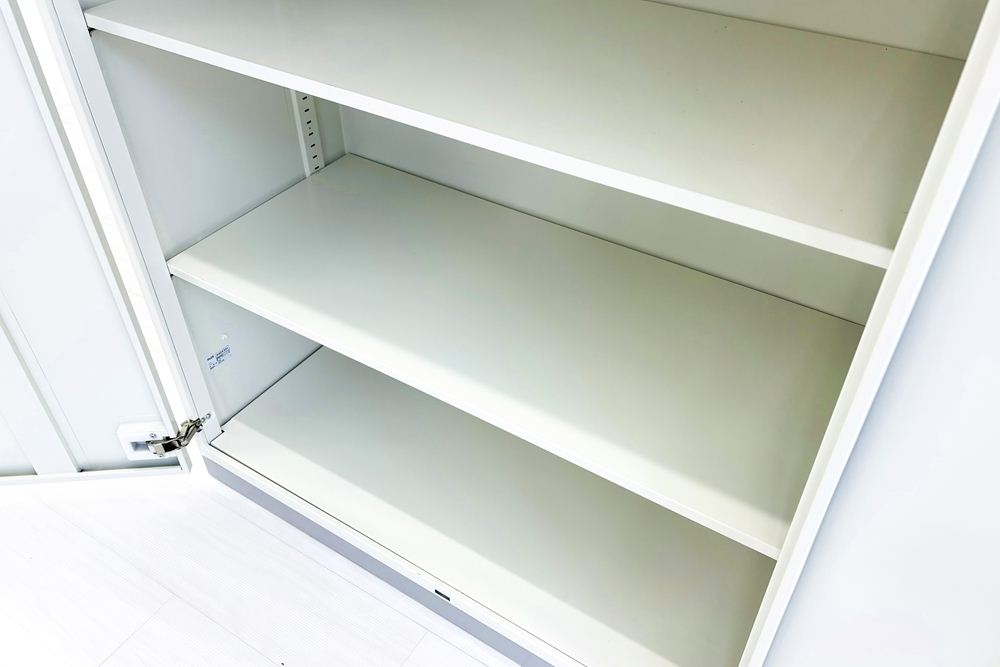 【上下セット】 両開き書庫 3段両開き書庫 中古 プラス ホワイト キャビネット 中古オフィス家具 900/450/2150の画像