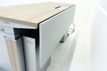 オカムラ プリシード PRECEDE 昇降デスク 中古 ワゴン付き エグゼクティブデスク 高級デスク 中古オフィス家具 1550/685/650～1250の画像