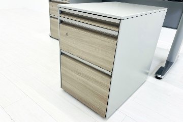 オカムラ プリシード PRECEDE 昇降デスク 中古 ワゴン付き エグゼクティブデスク 高級デスク 中古オフィス家具 1550/685/650～1250の画像