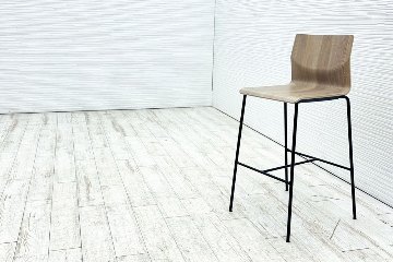 オカムラ スイープチェア 中古 sweep ミーティングチェア ハイチェア 中古オフィス家具 カフェチェア 多目的チェア L409BR-MW71 チョークドエルムの画像