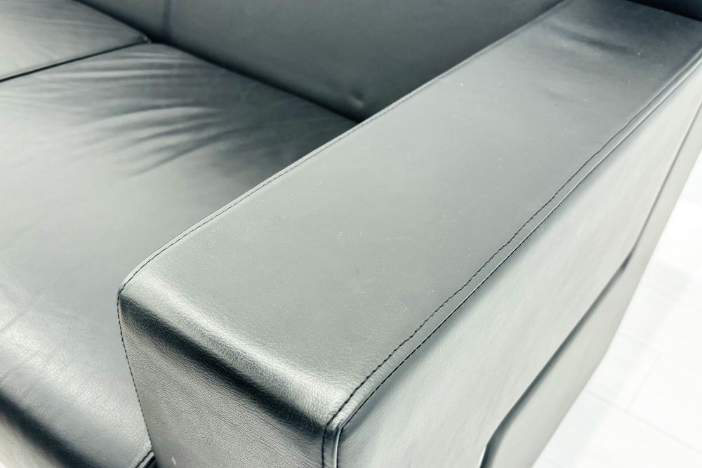 コクヨ ラシーマ 中古 応接セット レザー 応接家具 【4点セット】 応接ソファ 応接テーブル 応接ソファー 中古オフィス家具の画像