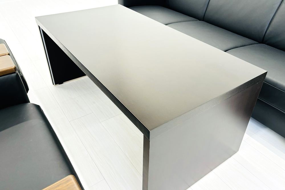 コクヨ リアクト 中古 応接セット レザー 応接家具 【4点セット】 応接ソファ 応接テーブル 応接ソファー 中古オフィス家具の画像