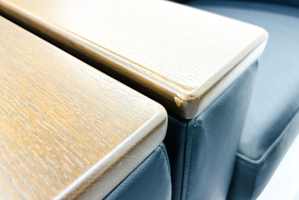 コクヨ リアクト 中古 応接セット レザー 応接家具 【4点セット】 応接ソファ 応接テーブル 応接ソファー 中古オフィス家具の画像