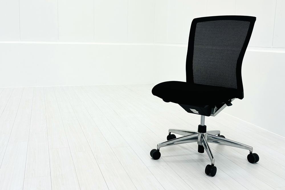 エトスチェア 中古 コクヨ フォスターエトス 肘無 事務椅子 座クッション 背メッシュ 中古オフィス家具 ブラックの画像