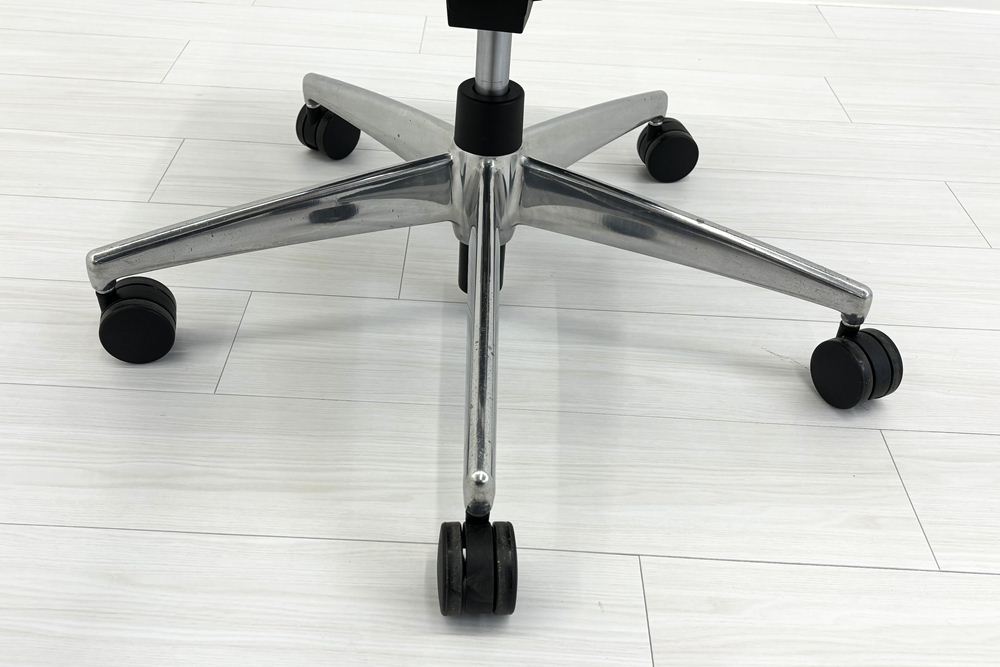 エトスチェア 中古 コクヨ フォスターエトス 肘無 事務椅子 座クッション 背メッシュ 中古オフィス家具 ブラックの画像