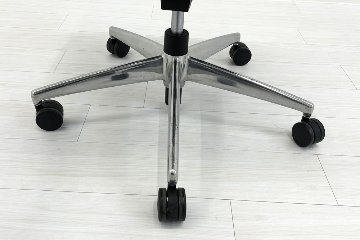 エトスチェア 中古 コクヨ フォスターエトス 肘無 事務椅子 座クッション 背メッシュ 中古オフィス家具 ブラックの画像