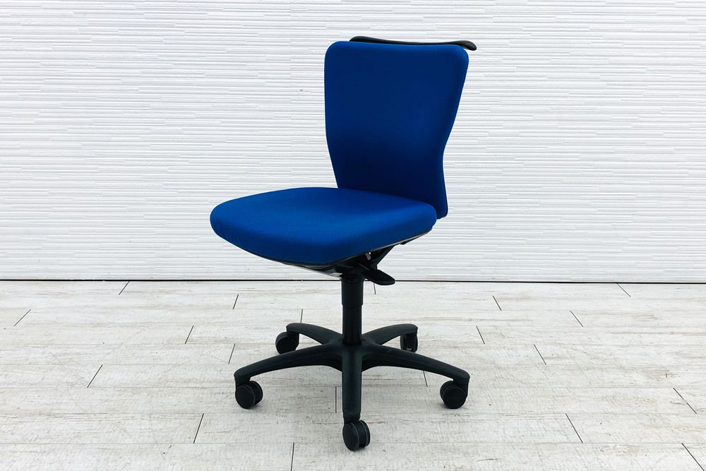 オカムラ カロッツァチェア 中古 クッション ローバック 肘無 ブルー OKAMURA Carrozza 中古オフィス家具の画像