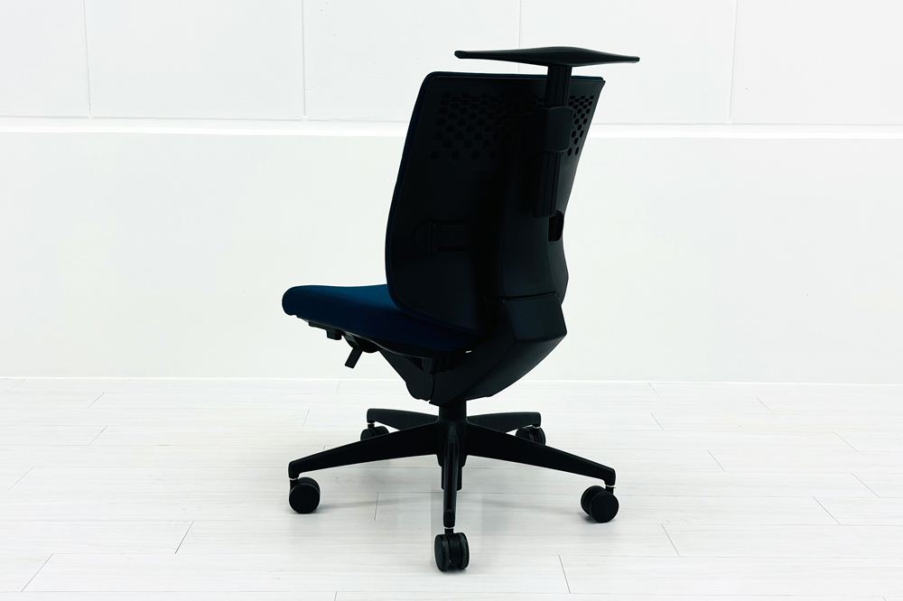 コクヨ ウィザードチェア 肘無 中古 ウィザード2 ローバック 中古オフィス家具 KOKUYO Wizard ブルー ハンガー付きの画像