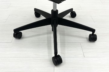 コクヨ ウィザードチェア 肘無 中古 ウィザード2 ローバック 中古オフィス家具 KOKUYO Wizard ブルー ハンガー付きの画像