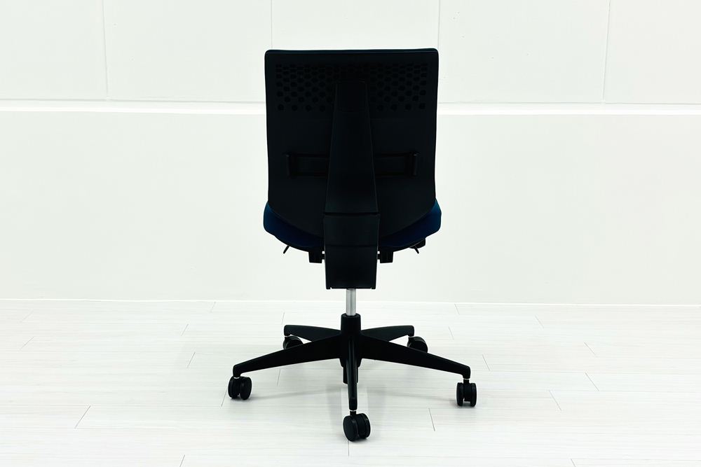 コクヨ ウィザードチェア 肘無 中古 ウィザード2 ローバック 中古オフィス家具 KOKUYO Wizard ブルーの画像