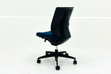 コクヨ ウィザードチェア 肘無 中古 ウィザード2 ローバック 中古オフィス家具 KOKUYO Wizard ブルーの画像