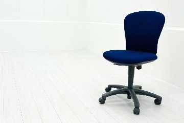 コクヨ レグノ2 肘無 中古 2022年製 ローバック 中古オフィス家具 KOKUYO LEGNO2 ブルーの画像