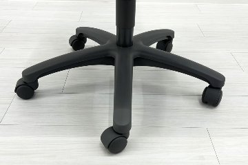 コクヨ レグノ2 肘無 中古 2022年製 ローバック 中古オフィス家具 KOKUYO LEGNO2 ブルーの画像