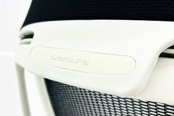 オカムラ シルフィーチェア 中古 2017年製 エクストラハイバック ヘッドレスト付 固定肘 OKAMURA Sylphy 中古オフィス家具 ブラックの画像