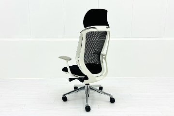 オカムラ シルフィーチェア 中古 2017年製 エクストラハイバック ヘッドレスト付 固定肘 OKAMURA Sylphy 中古オフィス家具 ブラックの画像