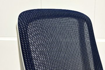 オカムラ シルフィーチェア 中古 2021年製 ハイバック 可動肘 OKAMURA Sylphy クッション 中古オフィス家具 C685BW-FMP3 ミディアムブルーの画像