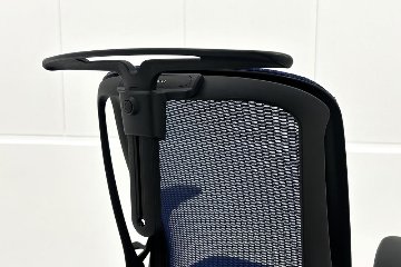 オカムラ シルフィーチェア 2016年製 ハイバック 可動肘 中古チェア OKAMURA Sylphy クッション 中古オフィス家具 ミディアムブルーの画像