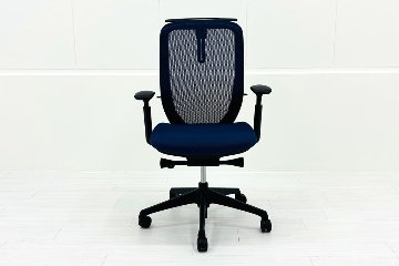オカムラ シルフィーチェア 2016年製 ハイバック 可動肘 中古チェア OKAMURA Sylphy クッション 中古オフィス家具 ミディアムブルーの画像