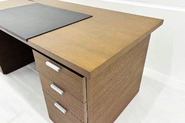 コクヨ 両袖机 幅1800 中古 役員デスク 550シリーズ 役員家具 中古役員家具 エグゼクティブデスク 中古オフィス家具 1800/850/720の画像