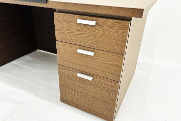 コクヨ 両袖机 幅1800 中古 役員デスク 550シリーズ 役員家具 中古役員家具 エグゼクティブデスク 中古オフィス家具 1800/850/720の画像