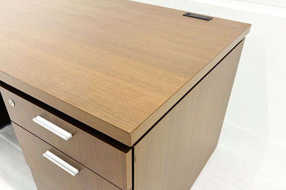 コクヨ 両袖机 幅1600 中古 役員デスク S370シリーズ 役員家具 マネージメントデスク 中古オフィス家具 1600/850/720の画像