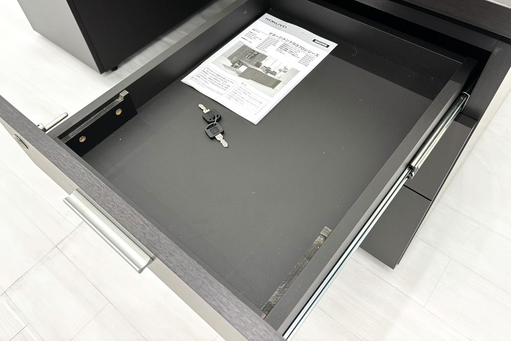コクヨ 役員デスク 中古 両袖机 幅1600 S370シリーズ 役員家具 マネージメントデスク 中古オフィス家具 1600/850/720の画像