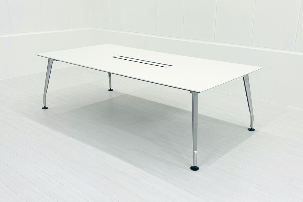 コクヨ サイビ SAIBI ミーティングテーブル 中古 幅2400 ホワイト天板 会議机 中古オフィス家具 2400/1200/720の画像