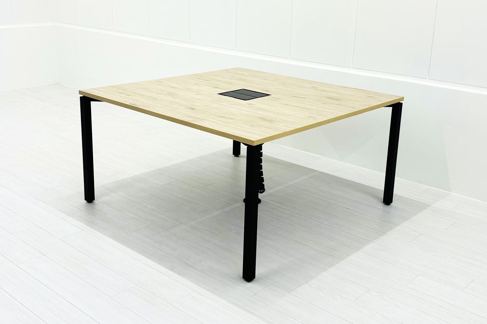 コクヨ ワークフィット 中古 小型会議テーブル ミーティングテーブル 中古オフィス家具 固定脚タイプ 1400/1400/720の画像