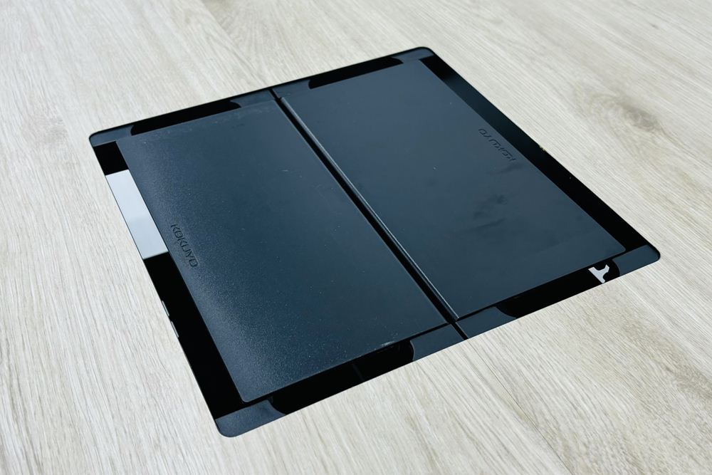 コクヨ ワークフィット 中古 小型会議テーブル ミーティングテーブル 中古オフィス家具 固定脚タイプ 1400/1400/720の画像