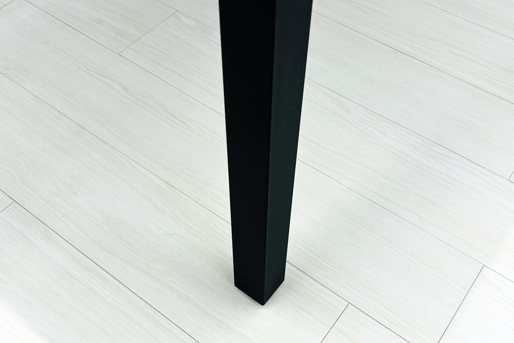 コクヨ ワークフィット 中古 小型会議テーブル ミーティングテーブル 中古オフィス家具 固定脚タイプ 1400/1400/720の画像