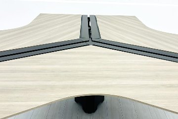 オカムラ プリシード ブーメランデスク 中古 【三台一式タイプ】 幅1200 中古オフィス家具 プライズウッドミディアムの画像