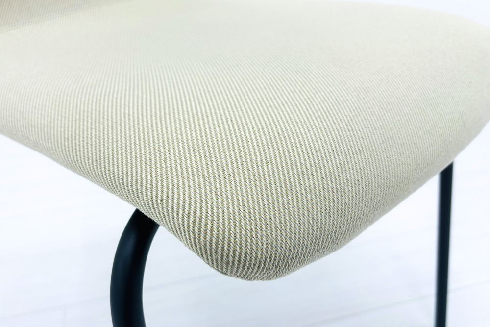 イトーキ knot Work ノットワークシリーズ 中古 ミーティングチェア 【4脚セット】 会議椅子 多目的チェア 中古オフィス家具の画像