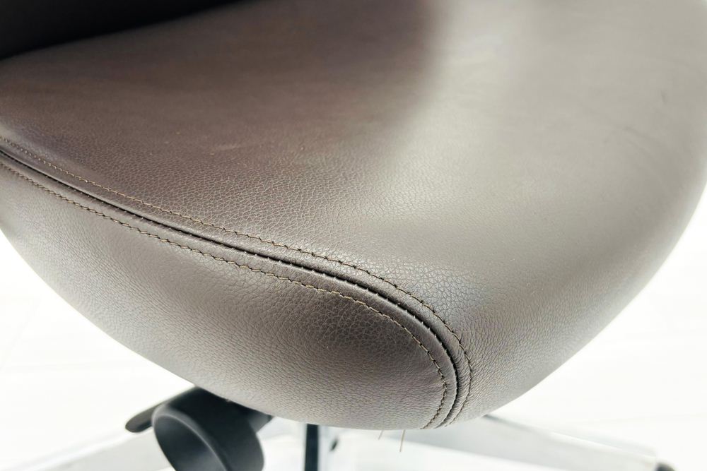 ノール Knoll ノル リミックスチェア 中古 2020年製 ハイバック アルミループ肘 アルミミラー脚 ブラウン レザーの画像