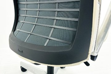 【ポリッシュ脚ピカピカ磨き有！】 ノール Knoll ノル リミックスチェア 中古 2020年製 ハイバック アルミループ肘 アルミミラー脚 レザー ベージュの画像