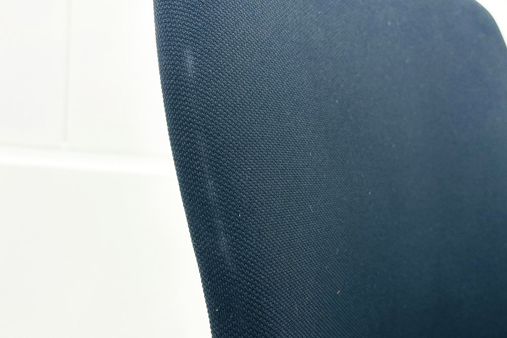 イトーキ フルゴチェア 中古 ITOKI fulgo 肘無 ローバック 事務椅子 中古オフィス家具 ブラックの画像