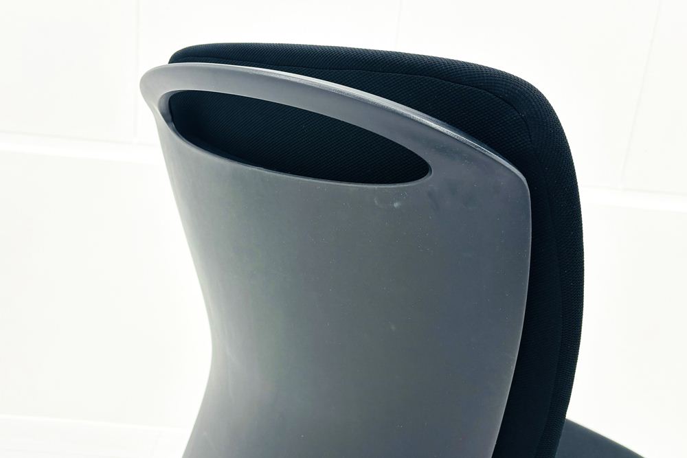 イトーキ フルゴチェア 中古 ITOKI fulgo 肘無 ローバック 事務椅子 中古オフィス家具 ブラックの画像