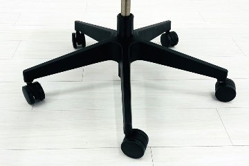 イトーキ フルゴチェア 中古 ITOKI fulgo 肘無 ローバック 事務椅子 中古オフィス家具 ブラックの画像