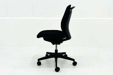 イトーキ フルゴチェア 中古 ITOKI fulgo 肘無 ローバック 事務椅子 中古オフィス家具 ブラックの画像