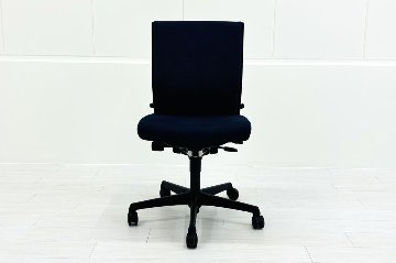 オカムラ エスクードチェア 中古 肘無 事務椅子 中古オフィス家具 OKAMURA ESCUDO ハイバック ダークブルーの画像