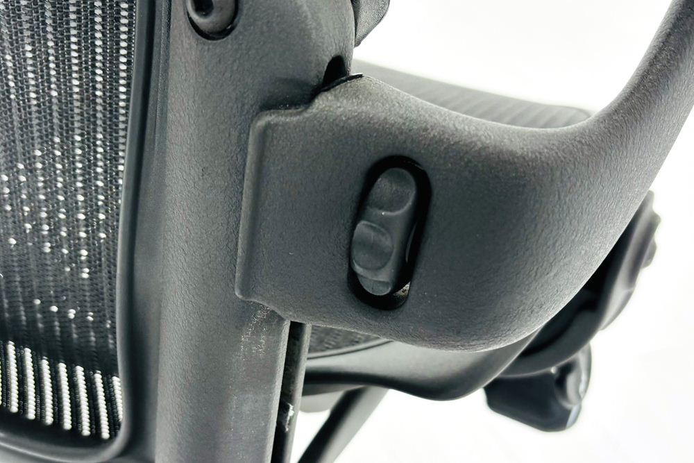 Aeron Chairs アーロンチェア 中古 Bサイズ フル装備 ハーマンミラー アーロン Herman Miller 中古オフィス家具 肘ダイヤルの画像