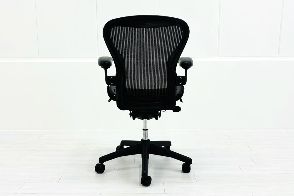 Aeron Chairs アーロンチェア 中古 Bサイズ フル装備 ハーマンミラー アーロン Herman Miller 中古オフィス家具 肘ダイヤルの画像