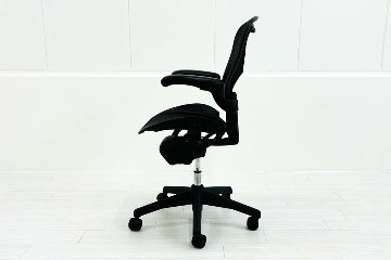 Aeron Chairs アーロンチェア 中古 Bサイズ フル装備 ハーマンミラー アーロン Herman Miller 中古オフィス家具 肘ダイヤルの画像