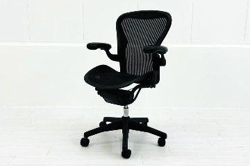 Aeron Chairs アーロンチェア 中古 Bサイズ フル装備 ハーマンミラー アーロン Herman Miller 中古オフィス家具 肘ダイヤルの画像