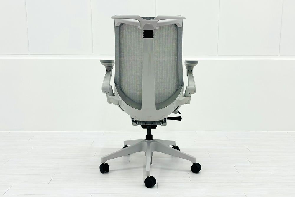 アクトチェア 2020年製 中古 イトーキ Act 可動肘 事務椅子 ITOKI 中古オフィス家具 ホワイトグレーの画像