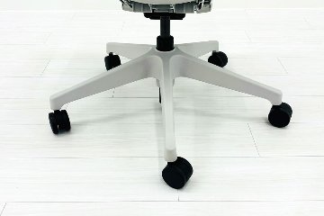 アクトチェア 2020年製 中古 イトーキ Act 可動肘 事務椅子 ITOKI 中古オフィス家具 ホワイトグレーの画像