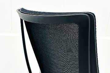 コクヨ デュオラチェア 中古 2022年製 ハイバック 背メッシュ KOKUYO Duora クッション 肘無 中古オフィス家具 ブラックの画像